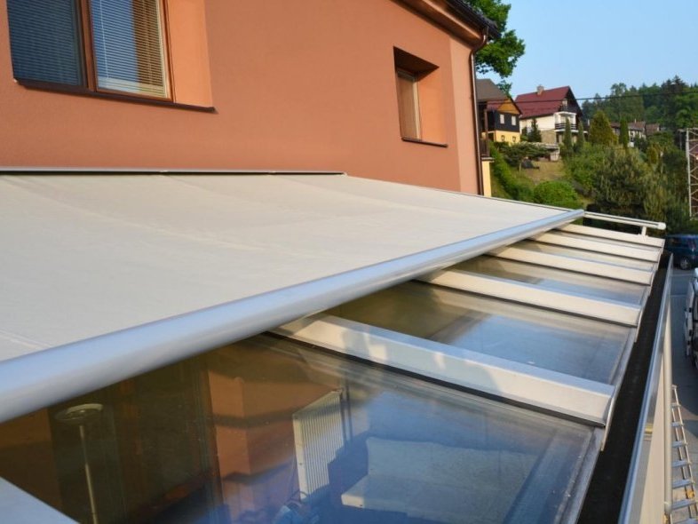 Clona s montáží na střechu