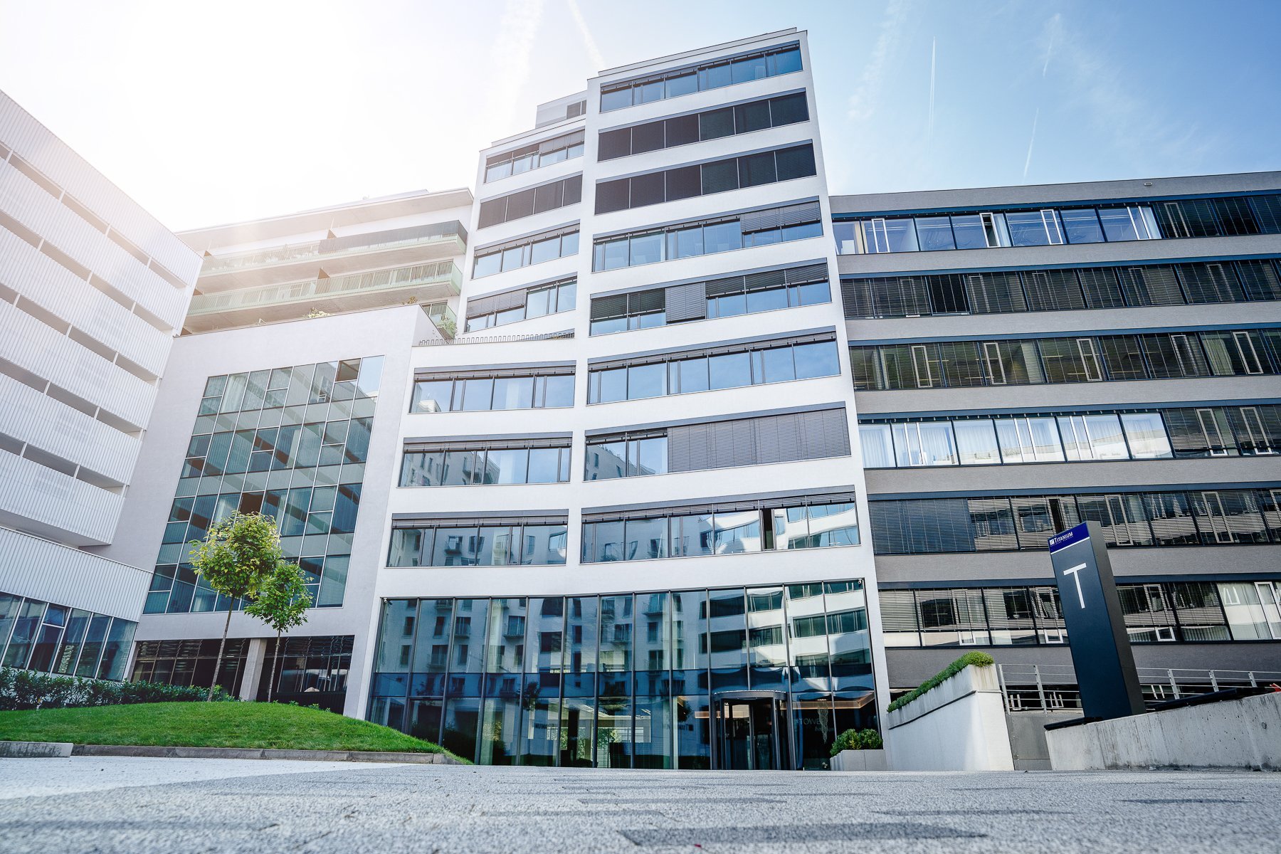 Posvítili jsme si na </br><strong>business complex Titanium</strong>